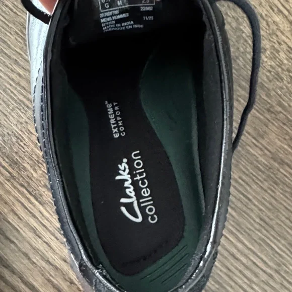 Clarks Black Leather Oxfords for Men - Picture 6 of 7